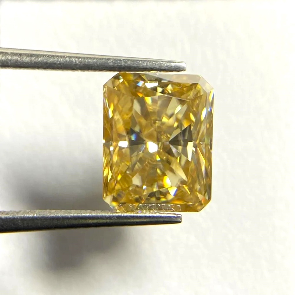 Loose Moissanite Yellow Clean Radiant Cut 6.00 x 4.00 MM