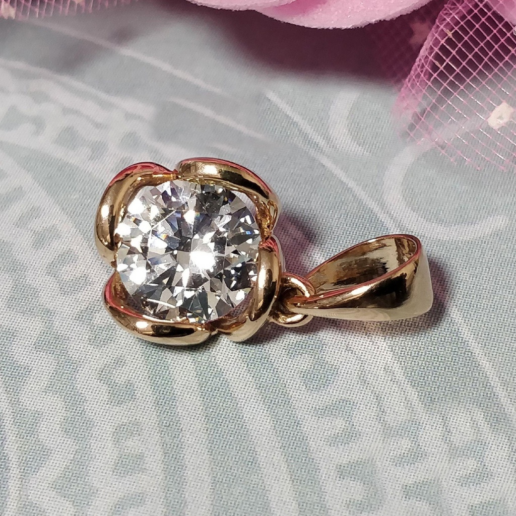 Round Cut Stone Pendant for Women