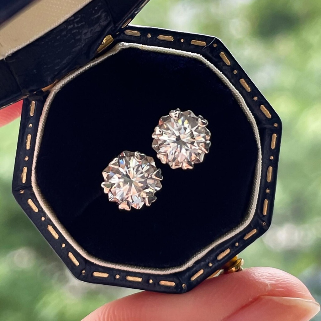 Diamond Earring D VVS1 / 18K White Gold Plated Silver