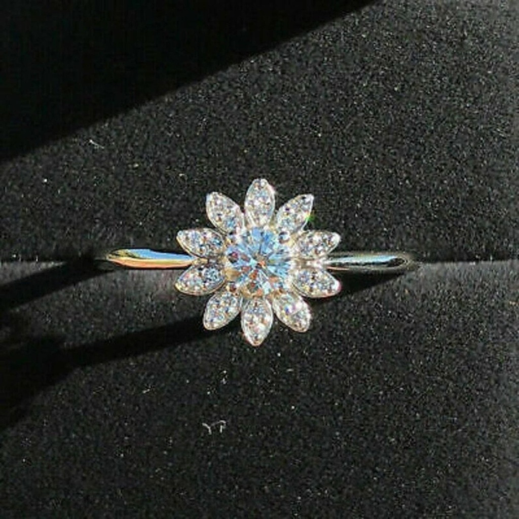 Round Cut Lab Grown Diamond Ring, Flower Shape Engagement Wedding Ring, 14k White Gold Anniversary Ring, CVD Halo Diamond Ring