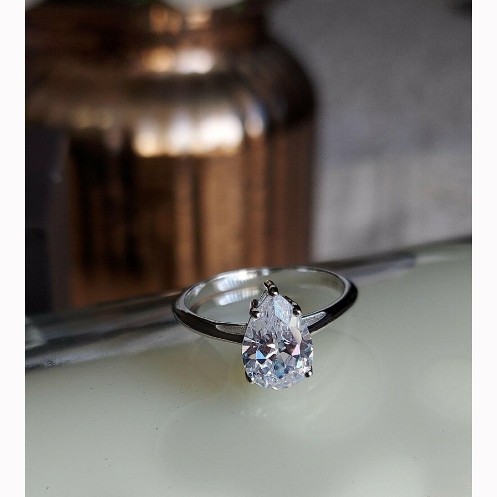 Solitaire  White Pear Cut Cubic Zirconia In 925 Sterling Silver Ring For Engagement