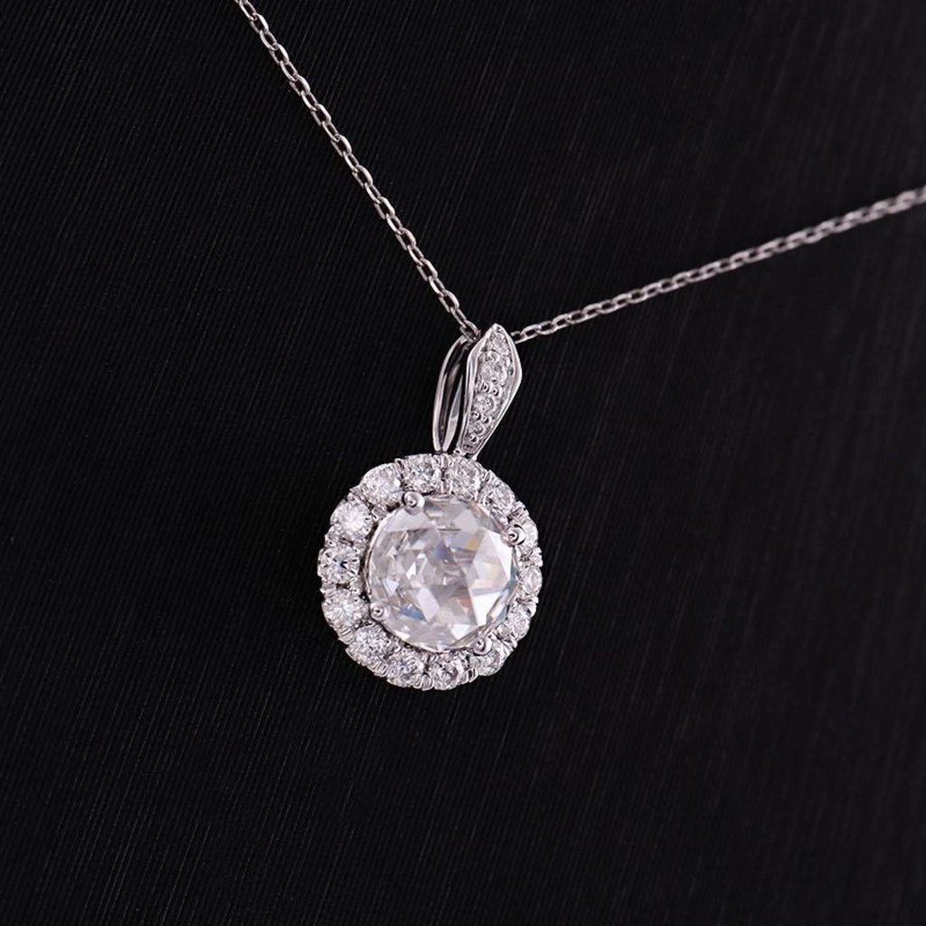 Round Diamond Pendant for Women