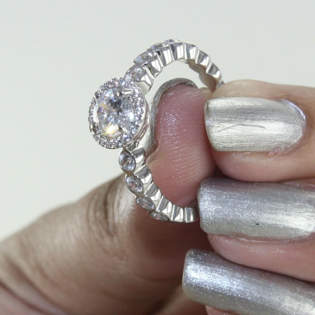 Round Diamond  Engagement Ring for Women