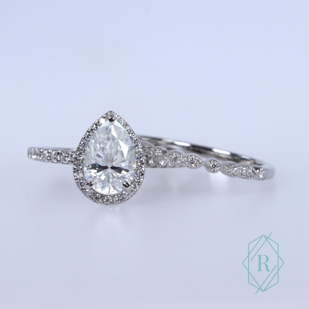 Pear Diamond Bridal Ring for Women