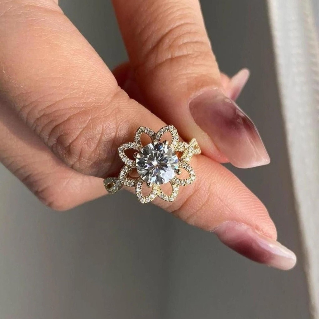 Vintage Flower Halo Engagement Ring, Unique Round Cut Moissanite Wedding Ring for Her, Sunflower Flower Promise Anniversary Rings For Women