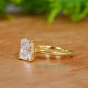 Radiant Cut Stone Solitaire Engagement Ring for Women