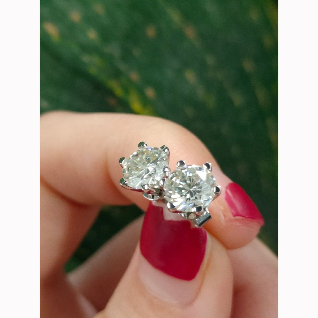  Round Cut Diamond Stud Earring For Women