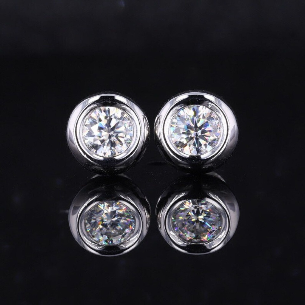  Round Cut Diamond Stud Earring For Women