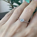 Round Cut Diamond Engagement Ring for Women