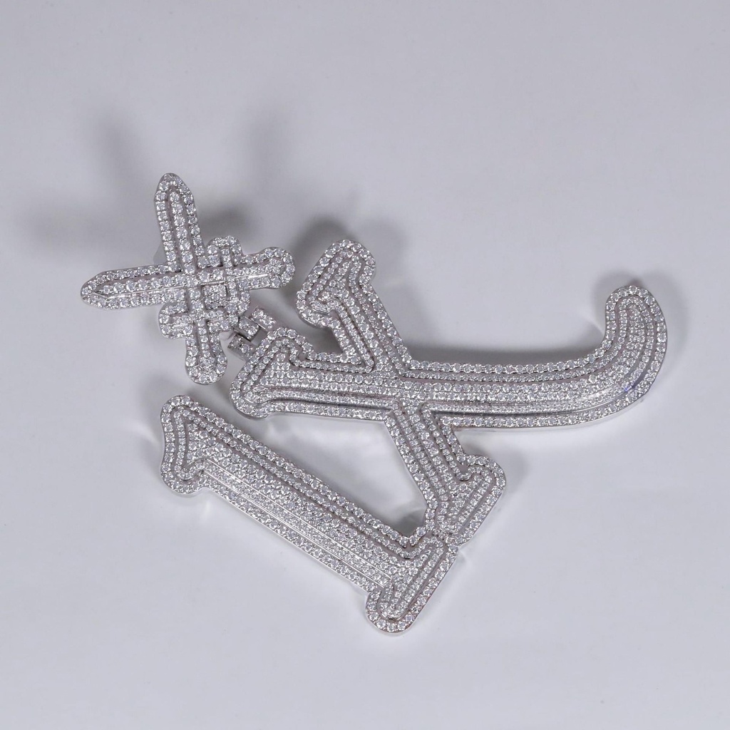 Customized diamond pendant crafted elegant in white gold lab grown with vvs clarity