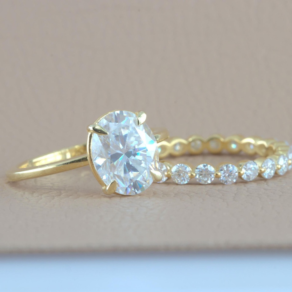 Oval Cut Diamond Unique Style Bridal Set For Women