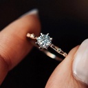  Round Cut Diamond Unique Style 5 Stone Ring for Women