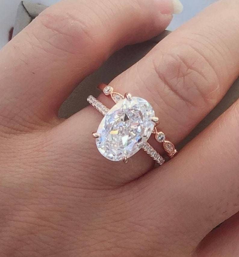 Oval Cut Diamond Unique Style Bridal Set For Women