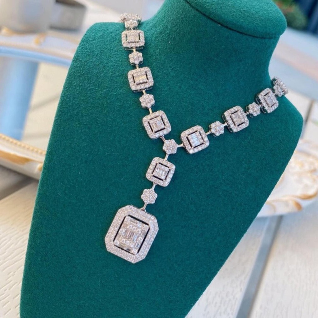 Diamonds Luxury Necklaces 