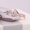 Round Cut Diamond Twisted Anniversary Ring for Women