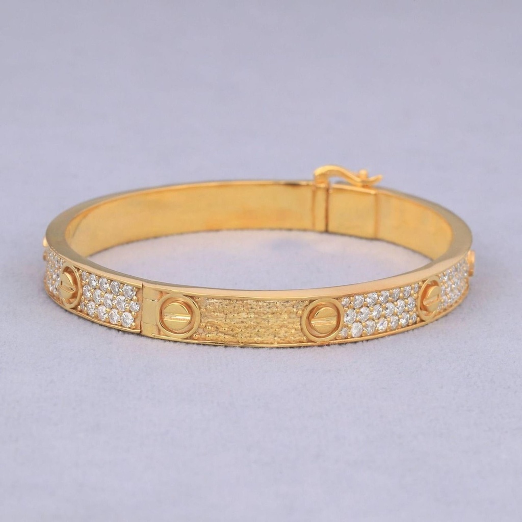 Best selling custom made yellow toned love diamond bracelets with vvs clarity diamonds
