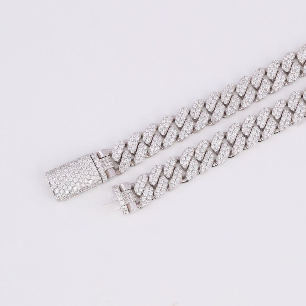 18 inch 10 mm minimalist designer cuban chain made in 14 kt gold with moissanite diamonds vvs clarity