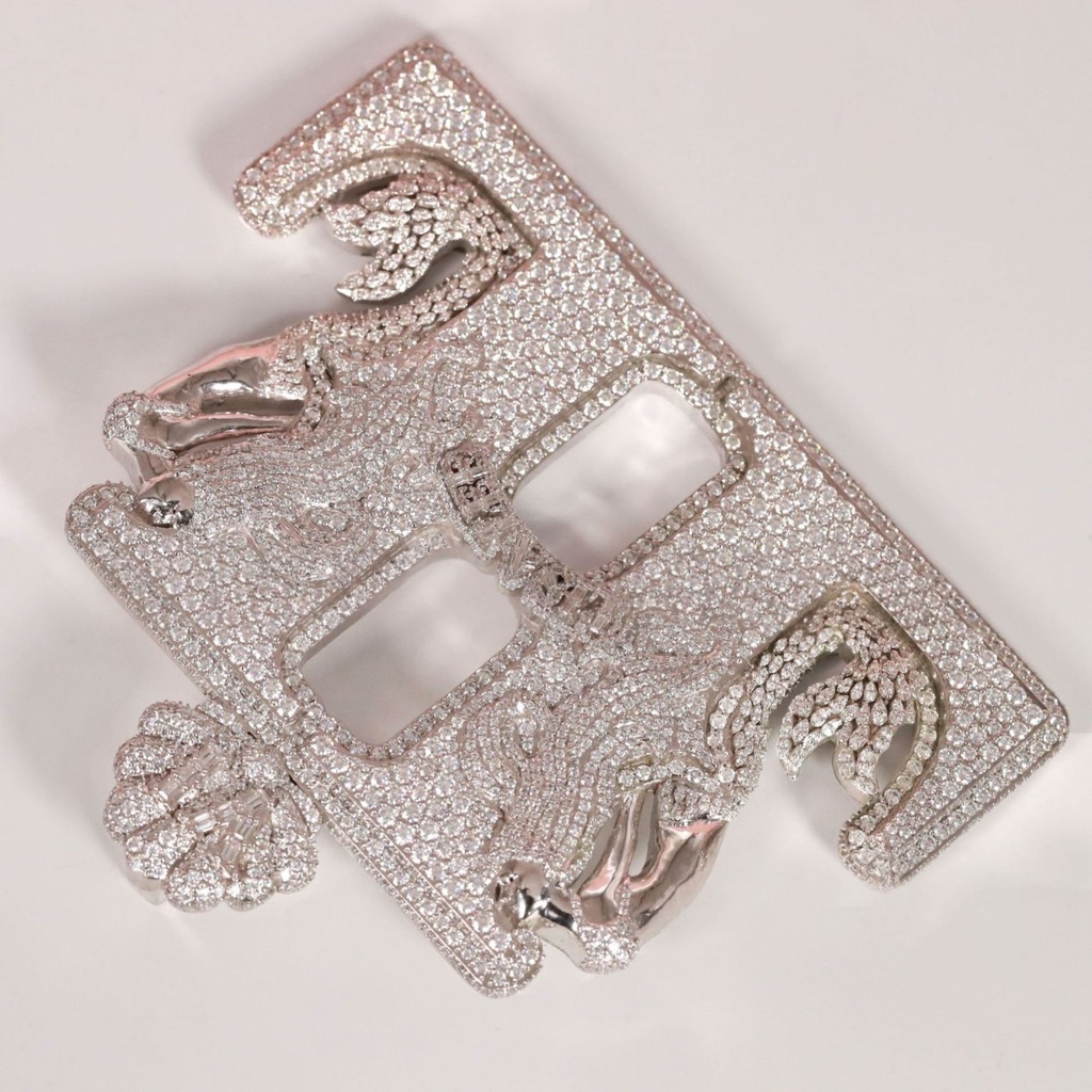 Craft a 14kt white gold pendant with enhanced VVS clarity lab-grown diamonds for timeless elegance and personalized sophistication