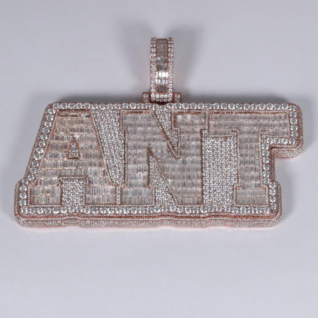 Indulge in timeless elegance with our 14kt rose gold letter pendant embellished by a flawless lab-grown diamond