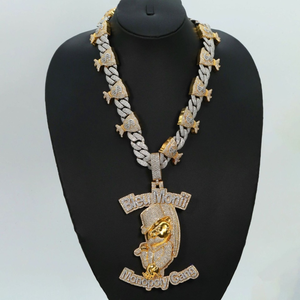 Effortless Elegance with Chain and Pendant two tone Fusion in 14 kt gold lab grown diamond with vvs clarity