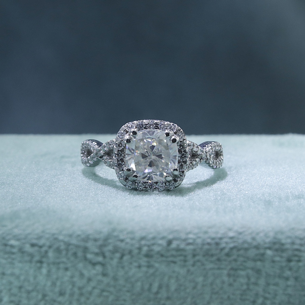  Cushion And Round Cut Diamond Twisted Style Engagement Ring For Women