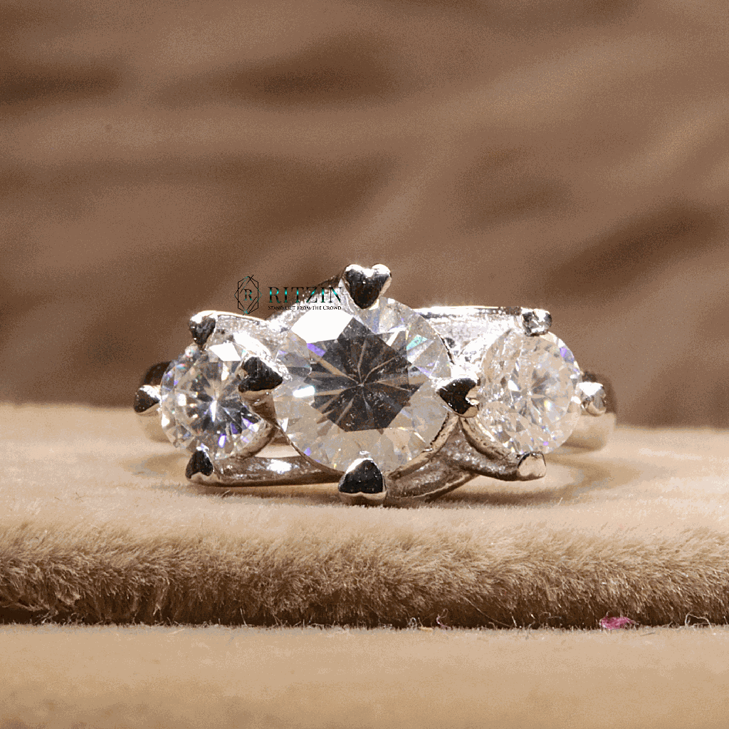 Round Cut Diamond 3 Stone Style Engagement Ring For Women