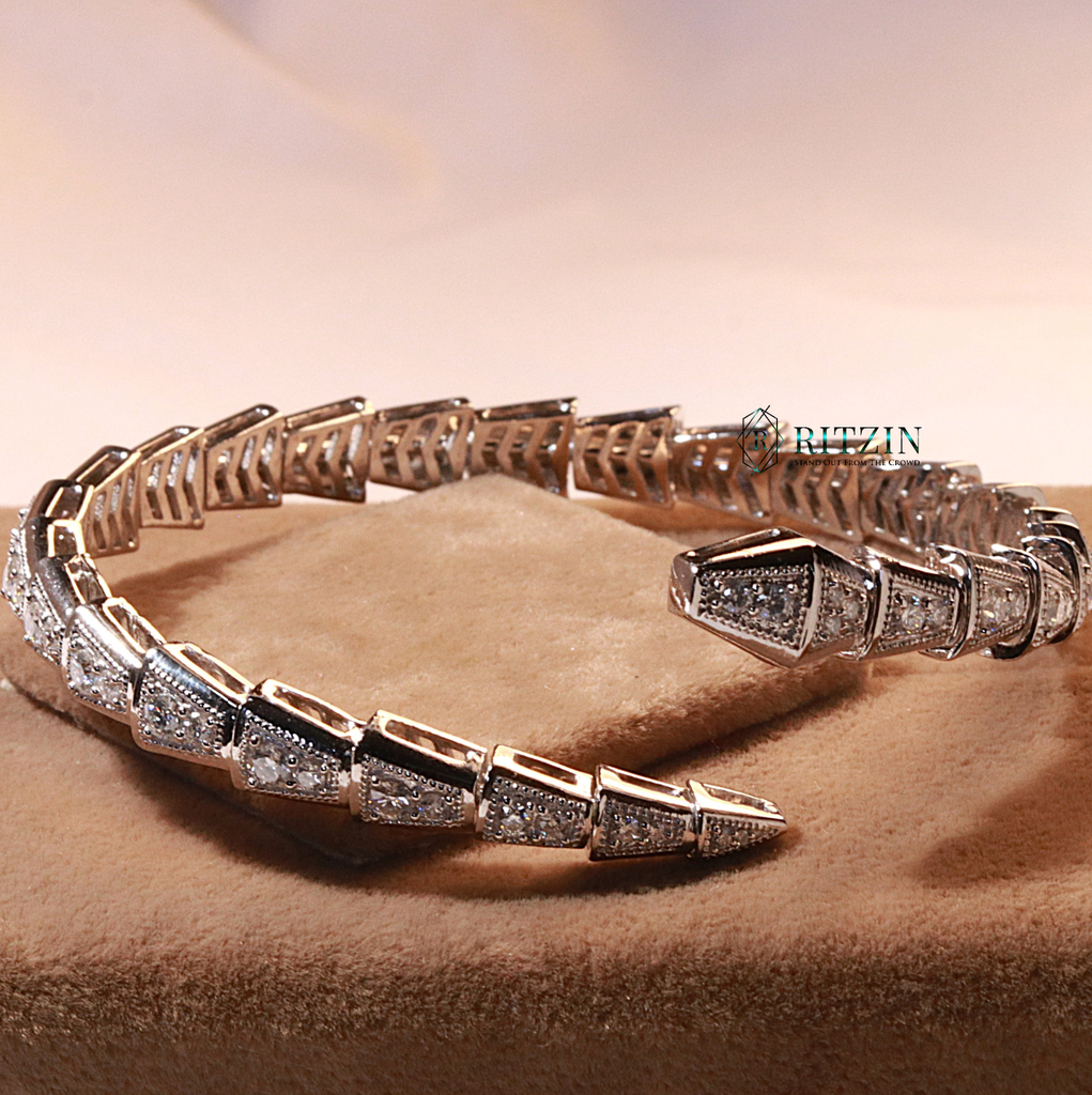 Round Cut Diamond Unique Style Bangle For Women