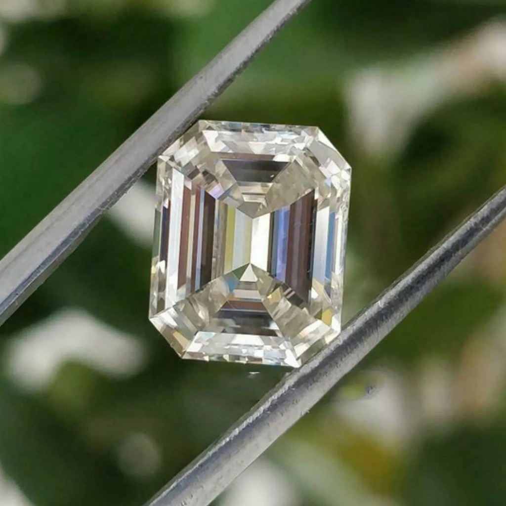 Loose Moissanite Off White Clean Emerald Cut 8.00 x 6.00 MM