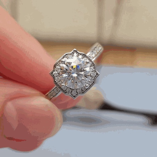 Round Cut Diamond Halo Engagement Ring For Women