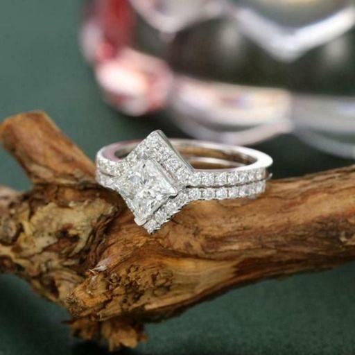 Princess Diamond Engagement Ring for Women