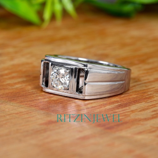 Round Cut Stone Solitaire Engagement Ring for Men