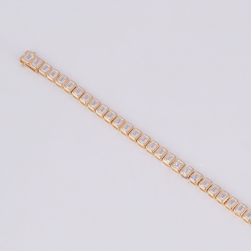 Bezel set 14kt lab grown emerald cut diamond tennis bracelet for women