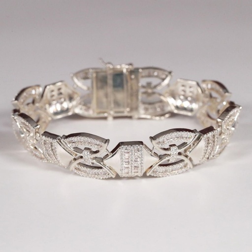 Urban Edge 14kt gold lab created bracelet for women wore at any occasion meticulously designed jewelry