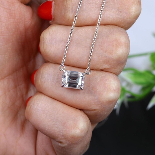 Solitaire Wedding Pendant, Emerald Stone Pendant For Women, Anniversary Gift for Your Loved Once (Only Pendant)