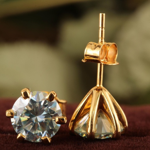 Round Cut Diamond Stud Earrings For Women